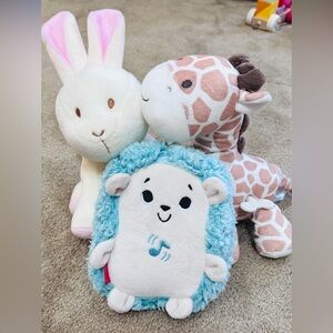 Set of 3 infant stuffed toys